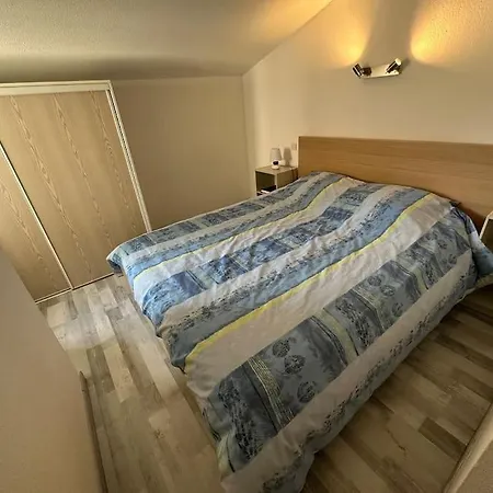 펜션 Agreable Lumineuse Avec Piscine Partagee 갈라르그-르-몽튜